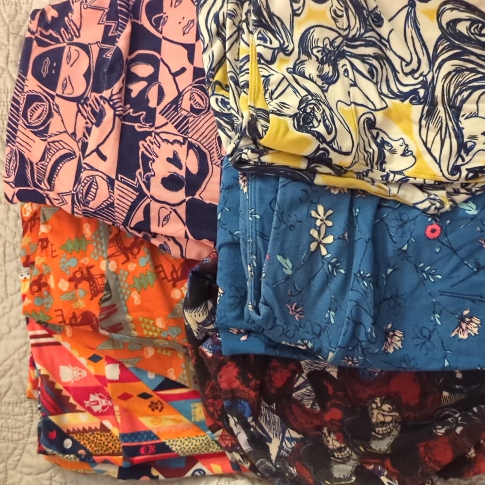 Lularoe Disney buttery soft leggings 6 pair